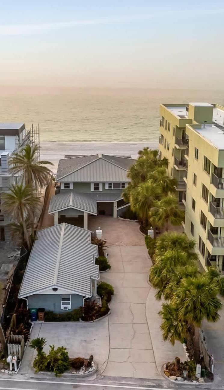 קלירווטר ביץ' Stones Throw Beachside Bungalow #1 On The Beach מראה חיצוני תמונה